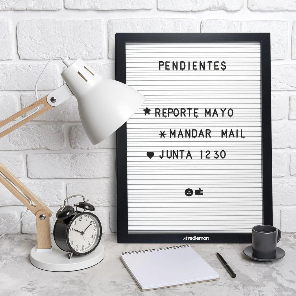 Pizarrón de Madera Vintage 340 Letras Intercambiables